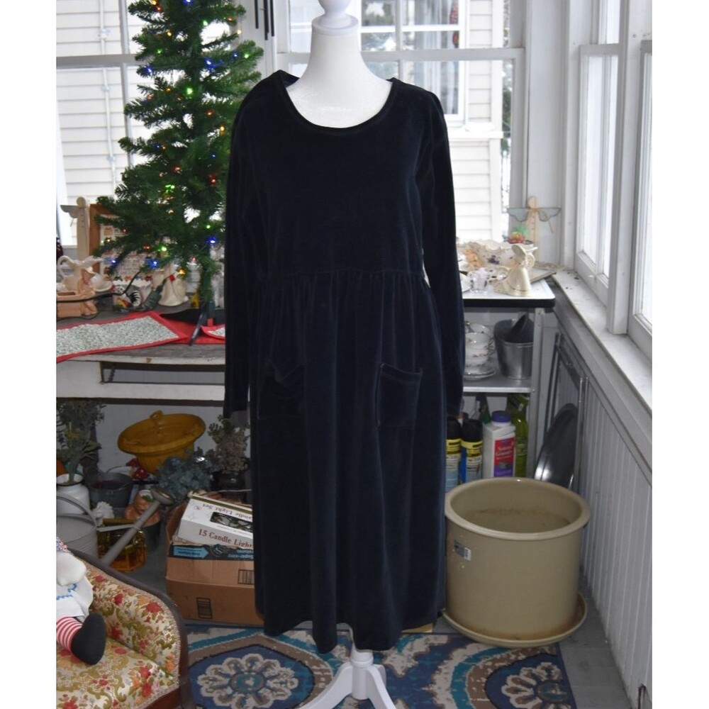 Vintage 90s "Alyssa Brooke" Black Velvet Midi Dress Front Pockets Size Large